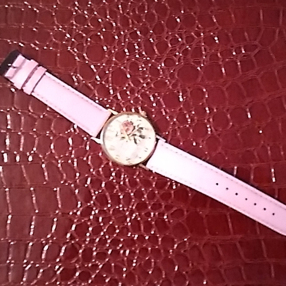 Rose Face PU Leather Analog Watch Pink - Picture 2 of 9